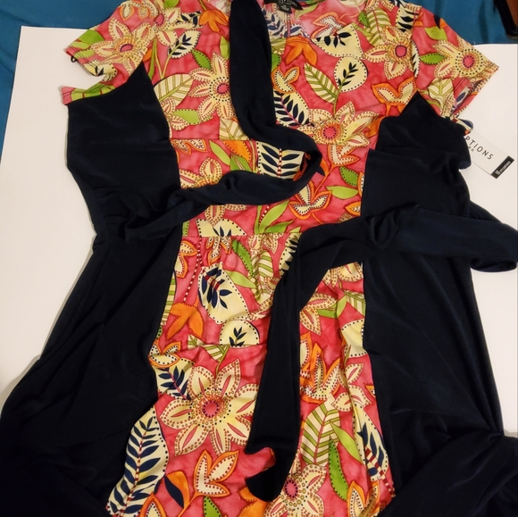 NWT!  Perceptions Fushia/Navy Floral Print Short Sleeve Shift Dress Size 18 - Picture 2 of 11
